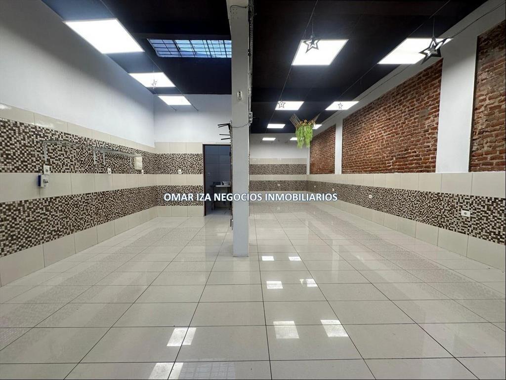 Alquiler local comercial FRENTE SHOPPING TRES CRUCES tienda