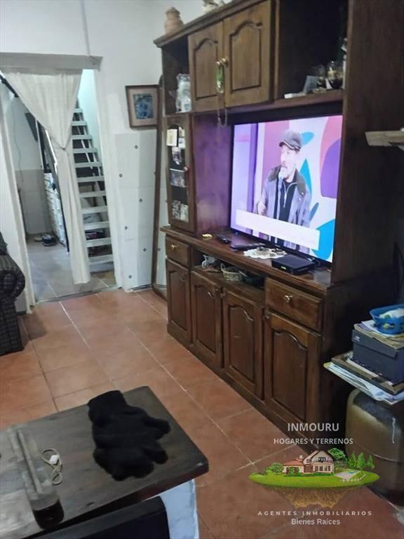 Venta de casa de 2 pisos en Piedras Blancas