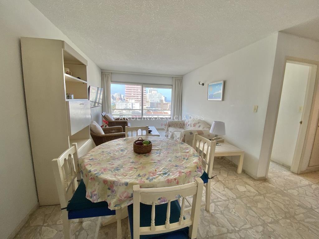 VENTA DE APARTAMENTO DE 1 DORMITORIO Y MEDIO EN