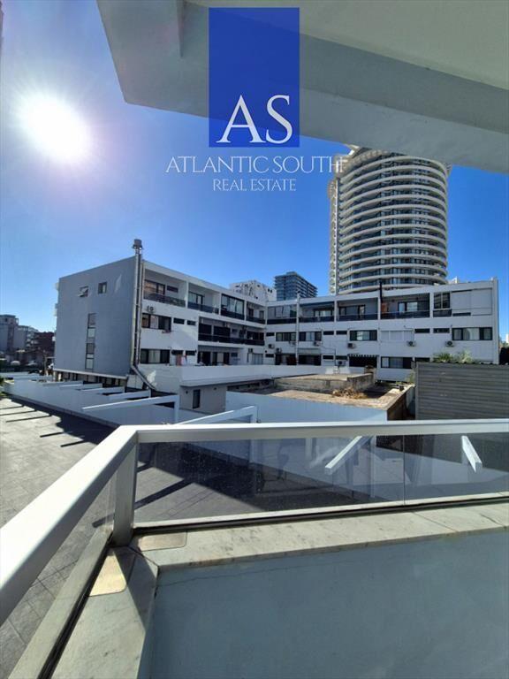 Apartamento de 1 dormitorio terraza cochera cerca