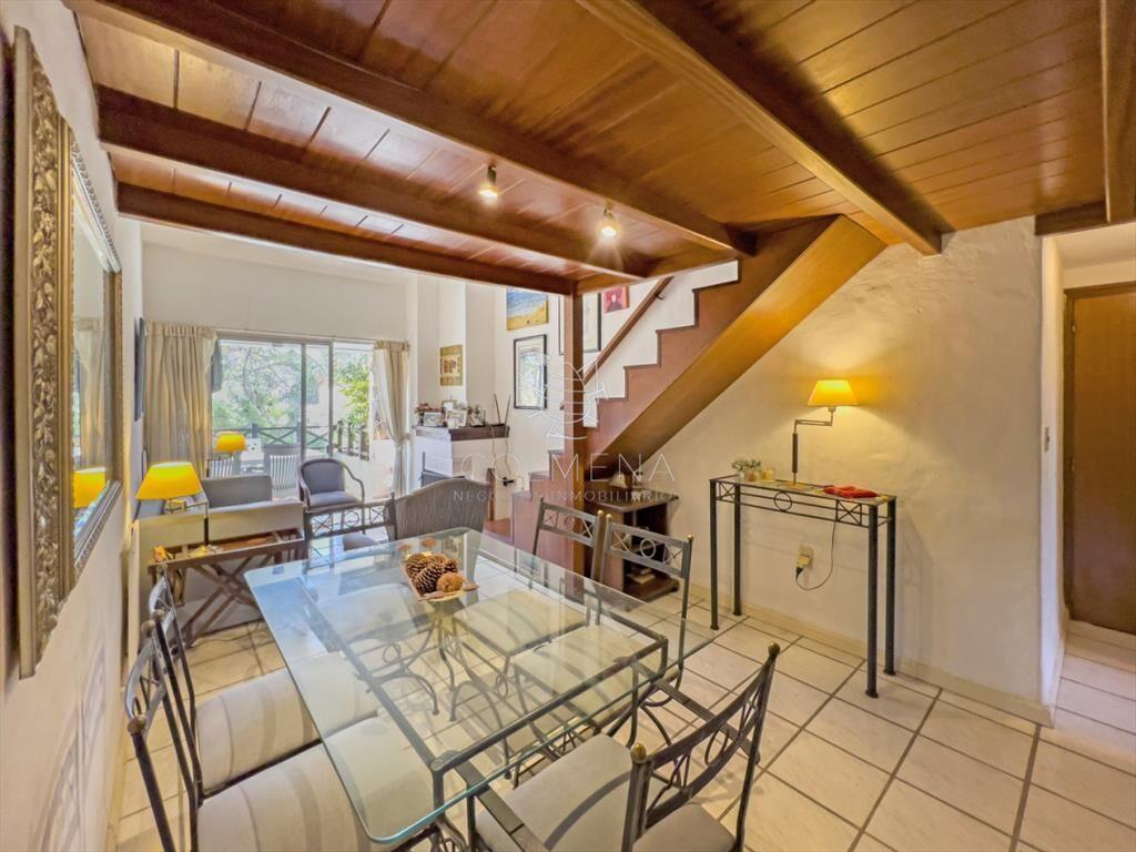Apartamento en venta de tres dormitorios