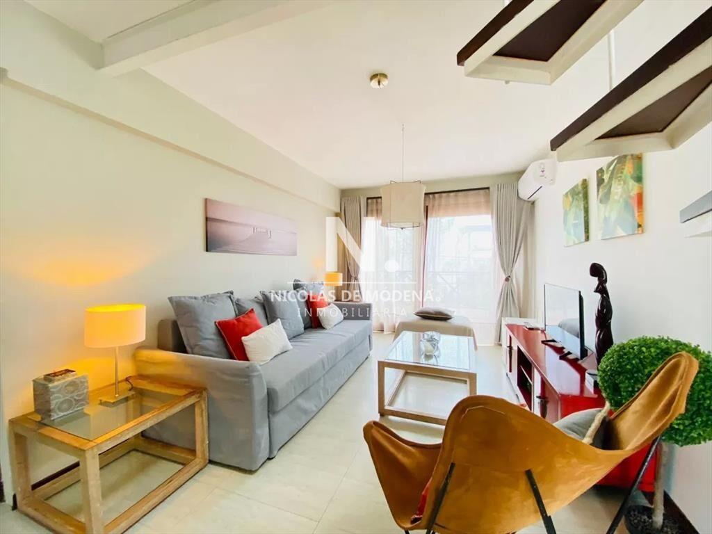 Impecable departamento, comodo e iluminado.