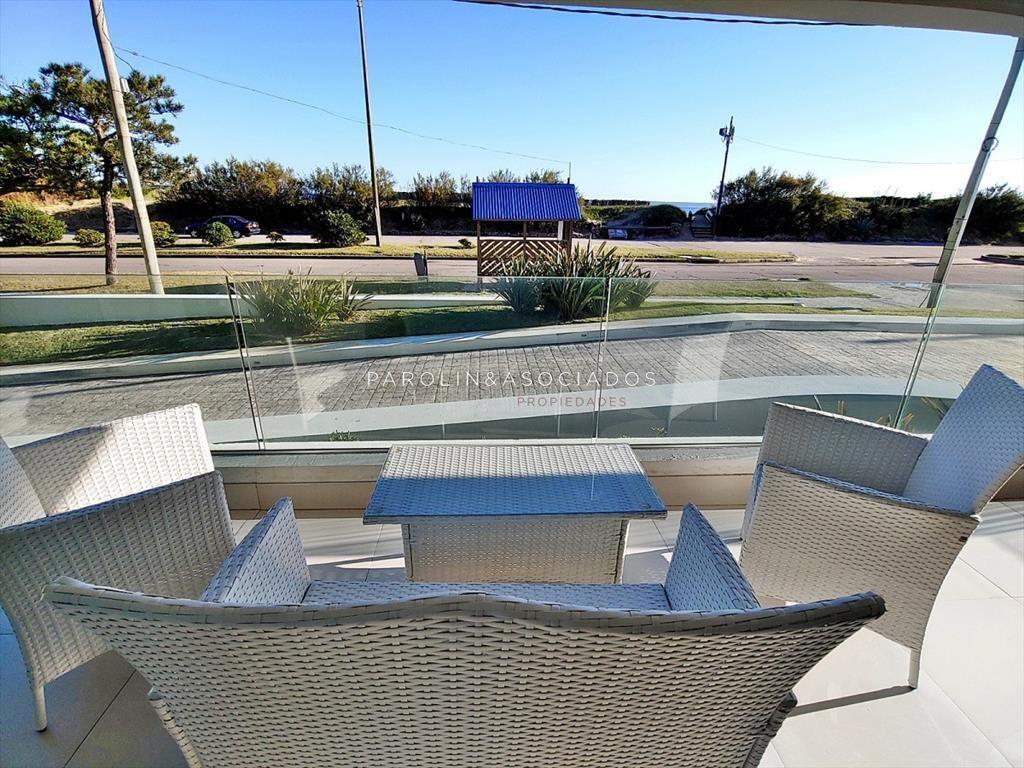 Apartamento en venta en primera linea en Punta del Este.