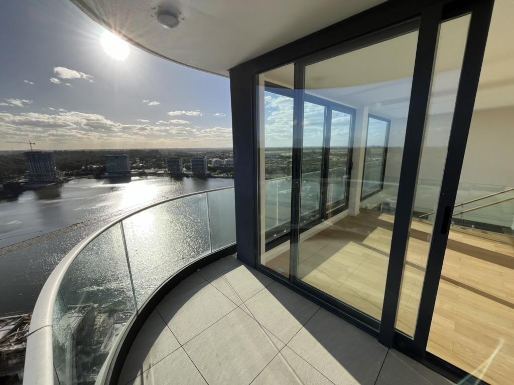 Venta Penthouse Exclusivo en Carrasco Boating – Lujo y Vist