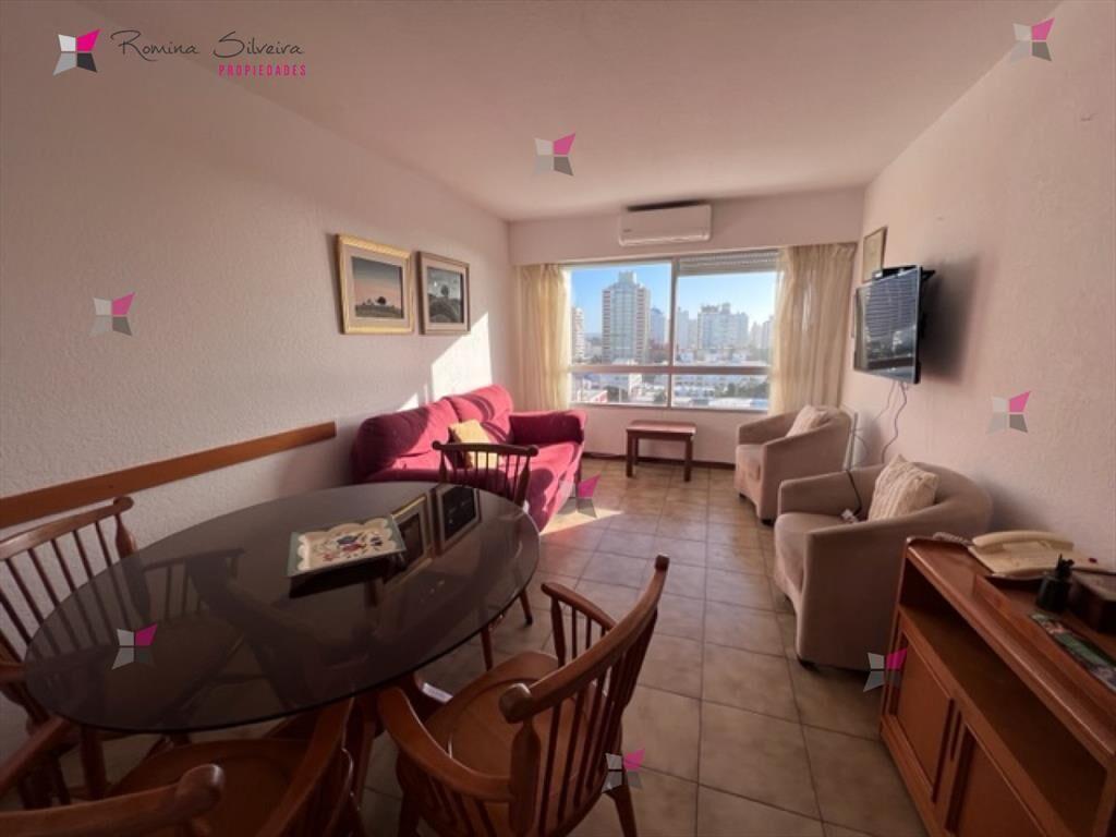 Apartamento en Peninsula a 1 cuadra playa mansa y