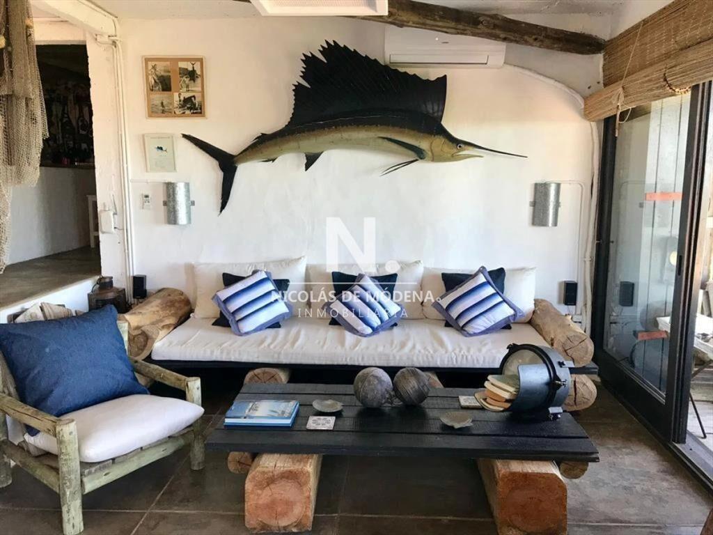 Vende casa en Lomo de la Ballena, de 3 con vista