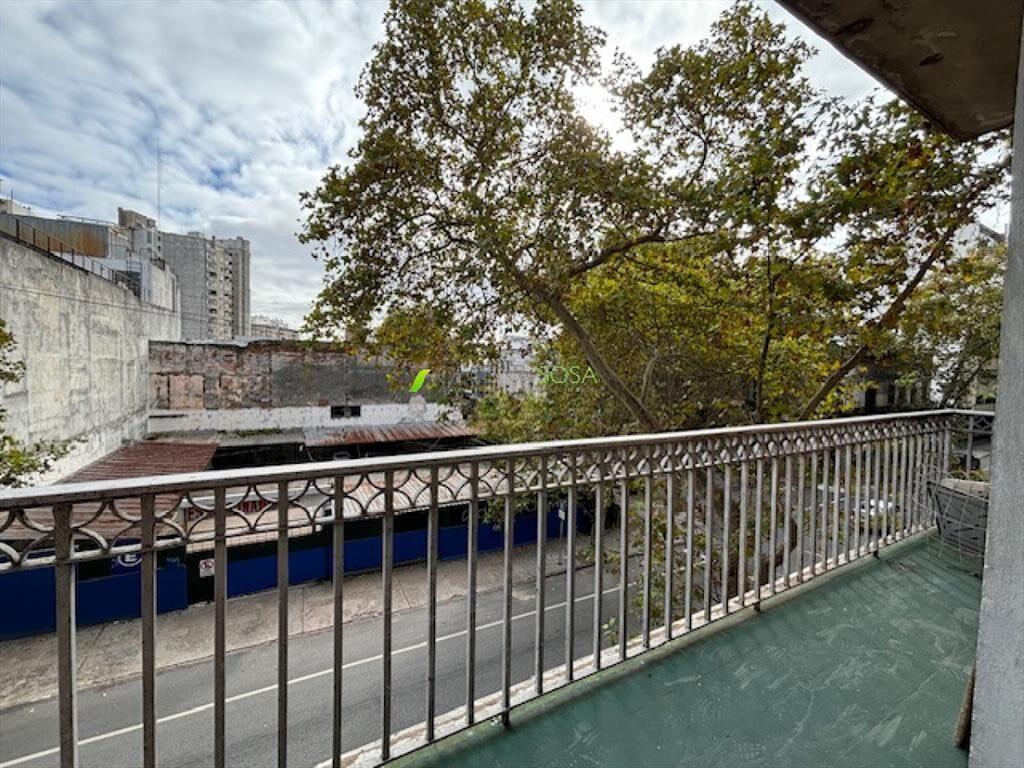 Oficina Sosa - Mercedes y Rondeau ampllio apartamneto de 3