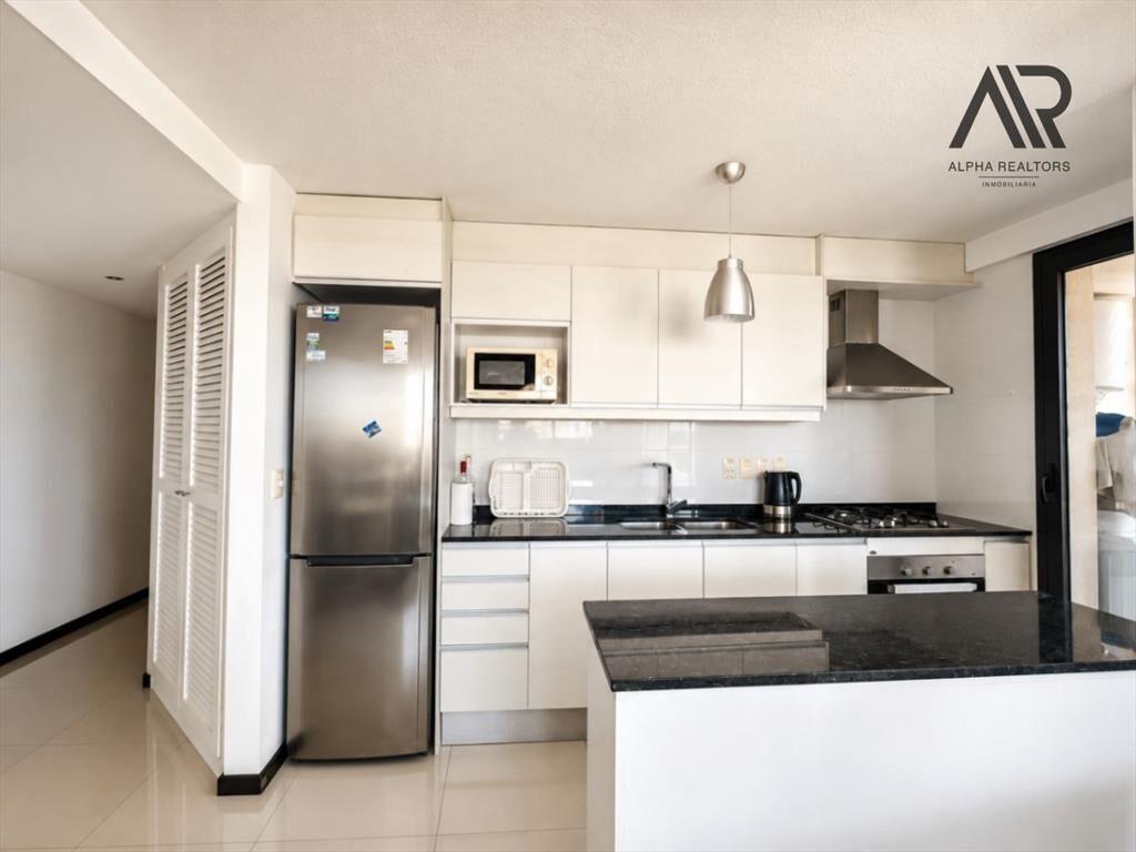 Apartamento en venta c/ cochera en Cantegril