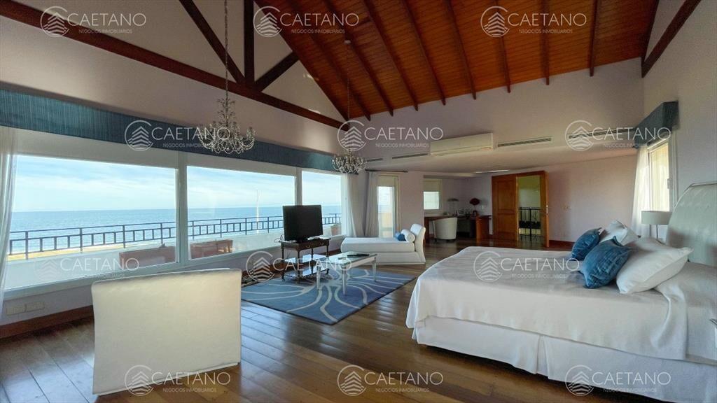 Venta casa 10 dormitorios playa mansa Punta del