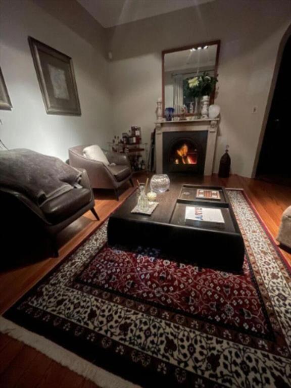 Casa en venta, cuatro dormitorios, garaje.