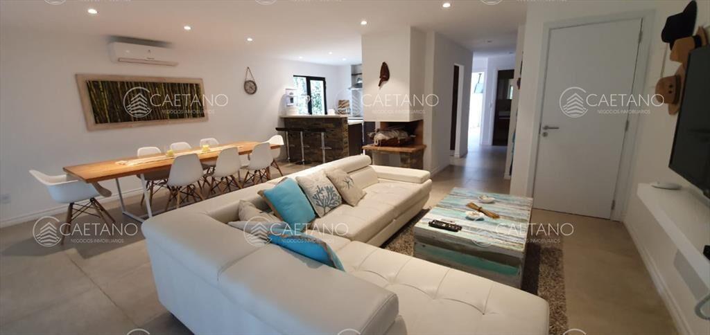 Venta casa Solanas 4 dormitorios