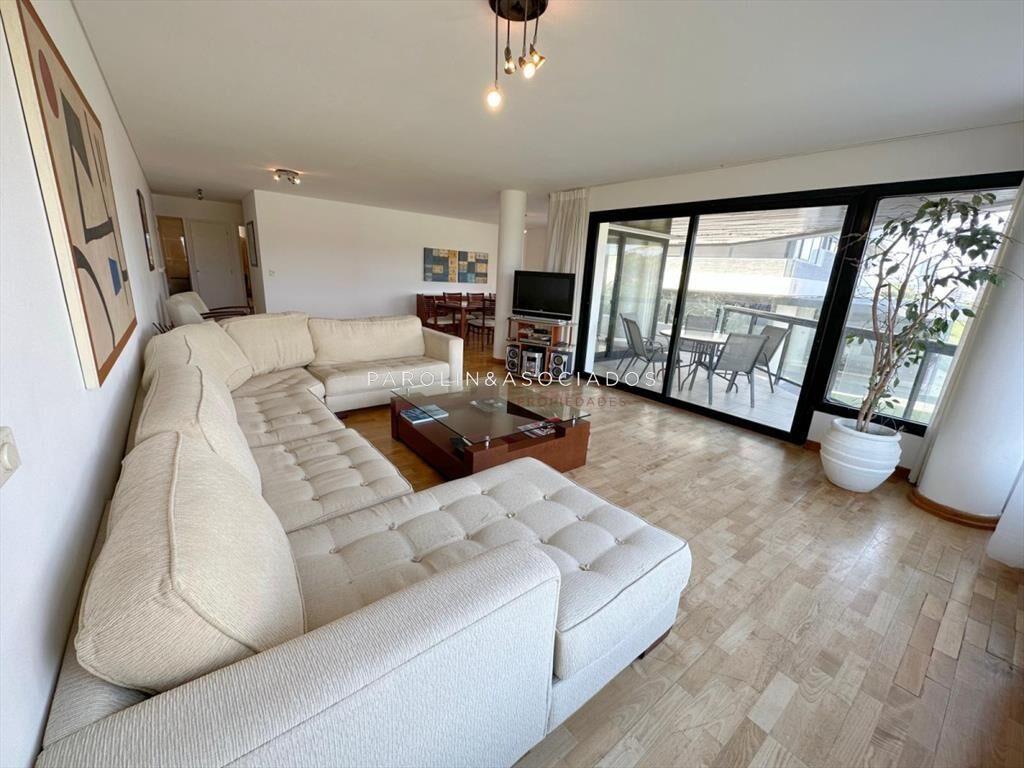 Apartamento en venta en primera linea de brava de