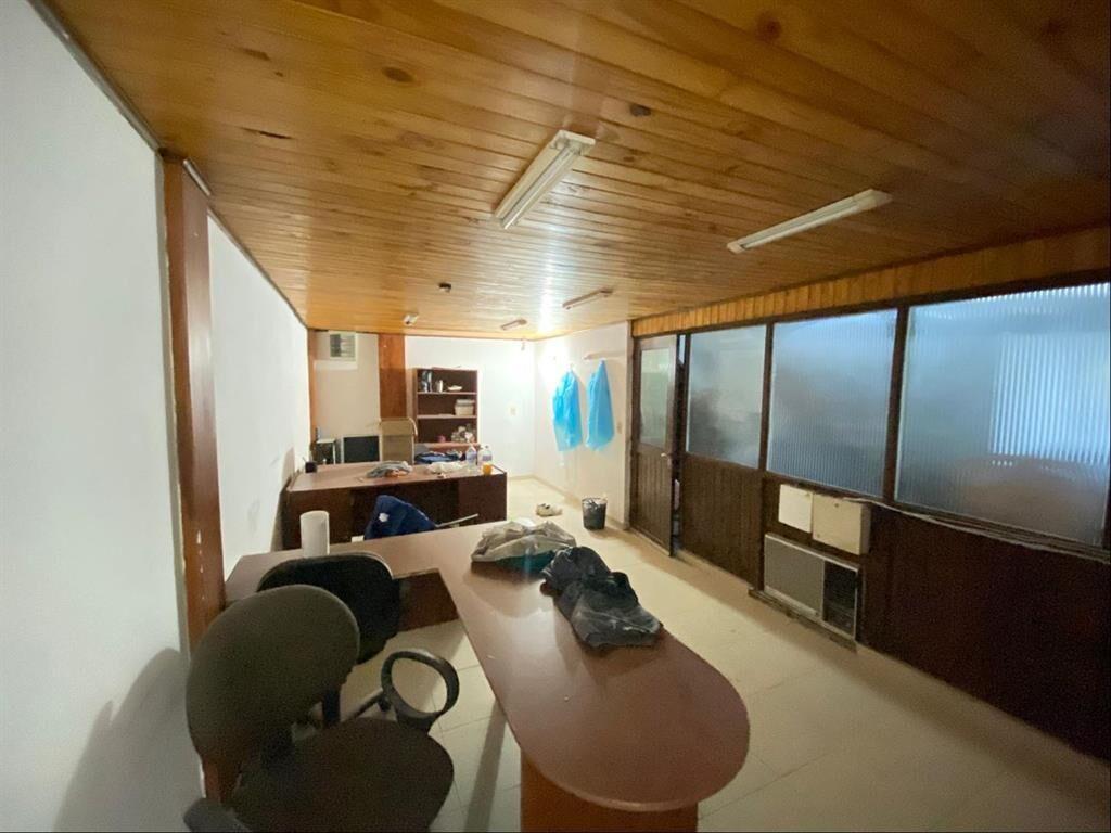 VENTA CON RENTA LOCAL EN INTERBALNEARIA Y AV PEREZ BUTTLER