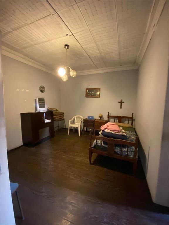 Venta apartamento de 4 dormitorios y 2 locales comerciales