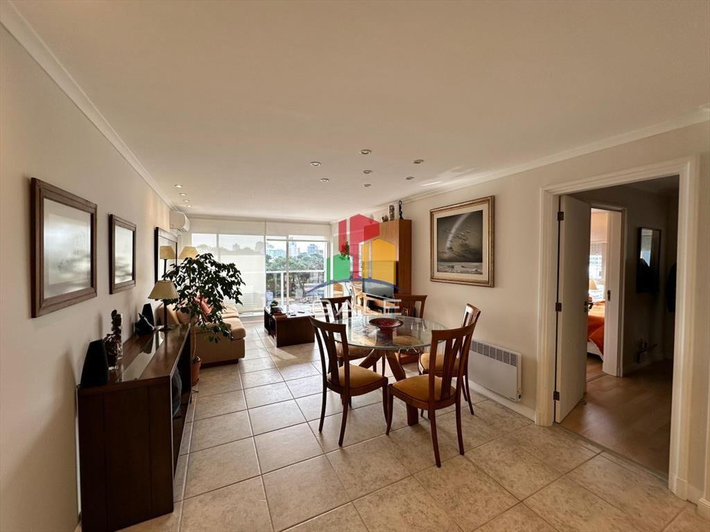 Apartamento de 2 dormitorios y medio en Playa ,