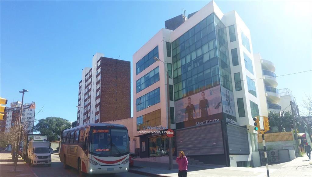 Oficina Pocitos Nuevo / Buceo - Venta con Renta