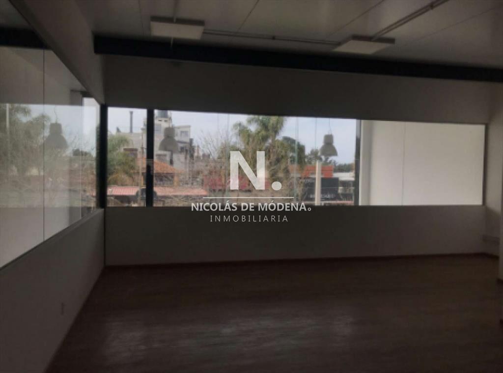 Se vende Local con Renta en Pocitos