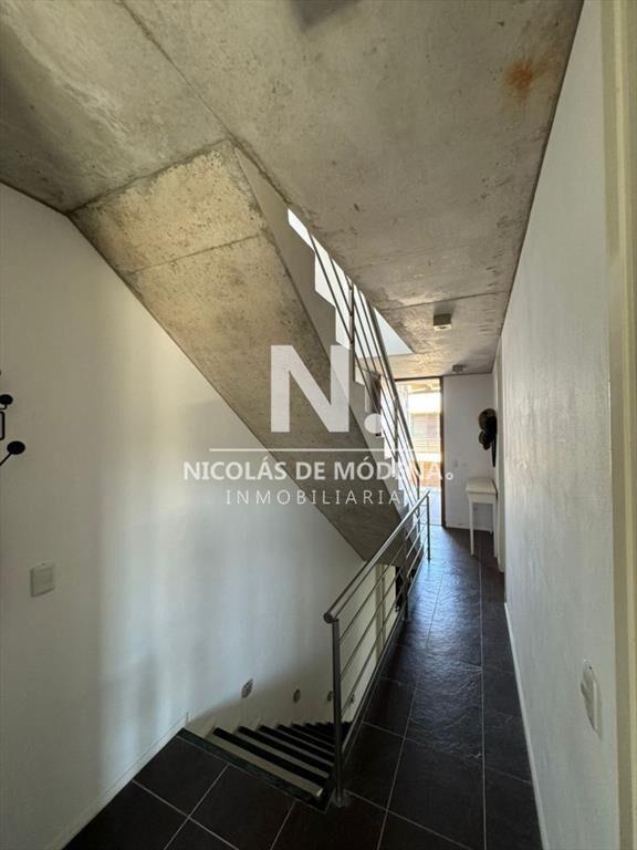 DUPLEX DE TRES PLANTAS CON VISTA AL MAR EN MONTOYA