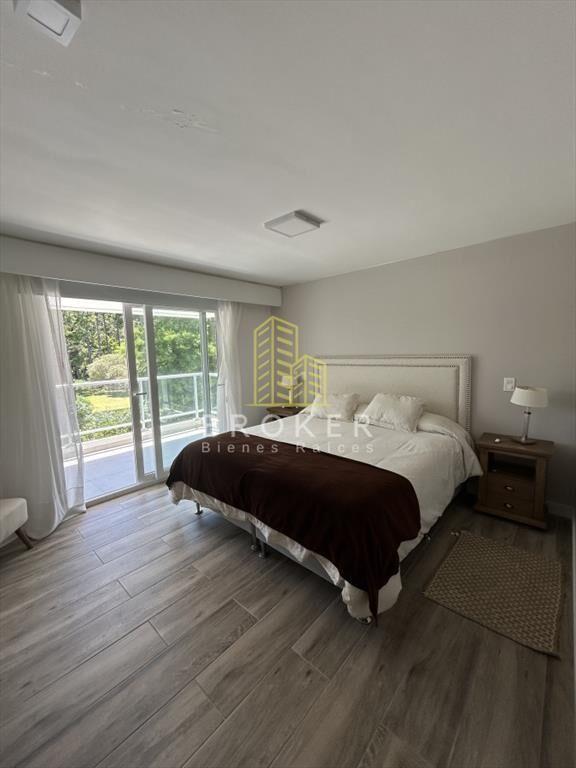 Venta de Penthouse duplex en edificio de alta a