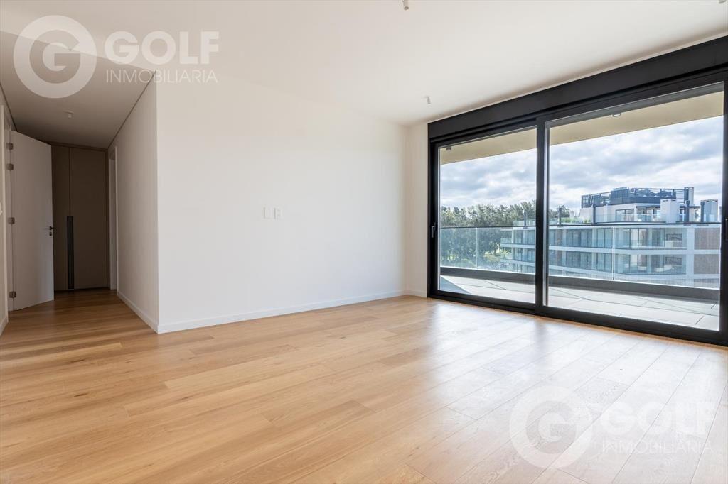 Venta o alquiler de apartamento 4 dormitorios TRENTO