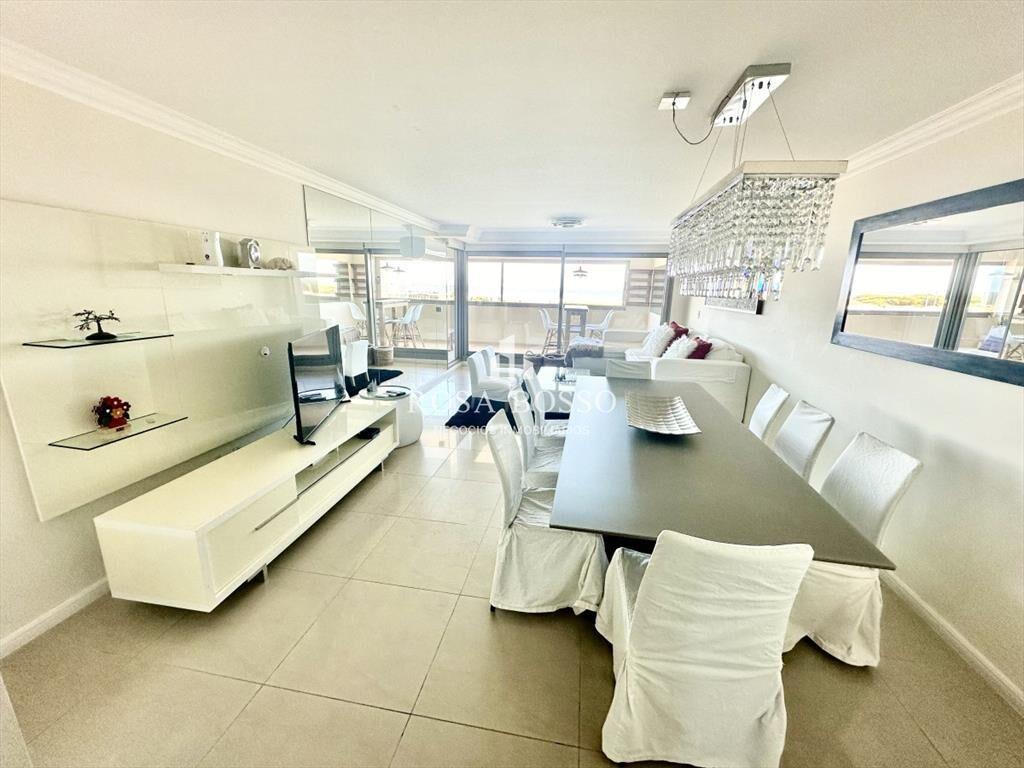 Apartamento en torre de primera categoría