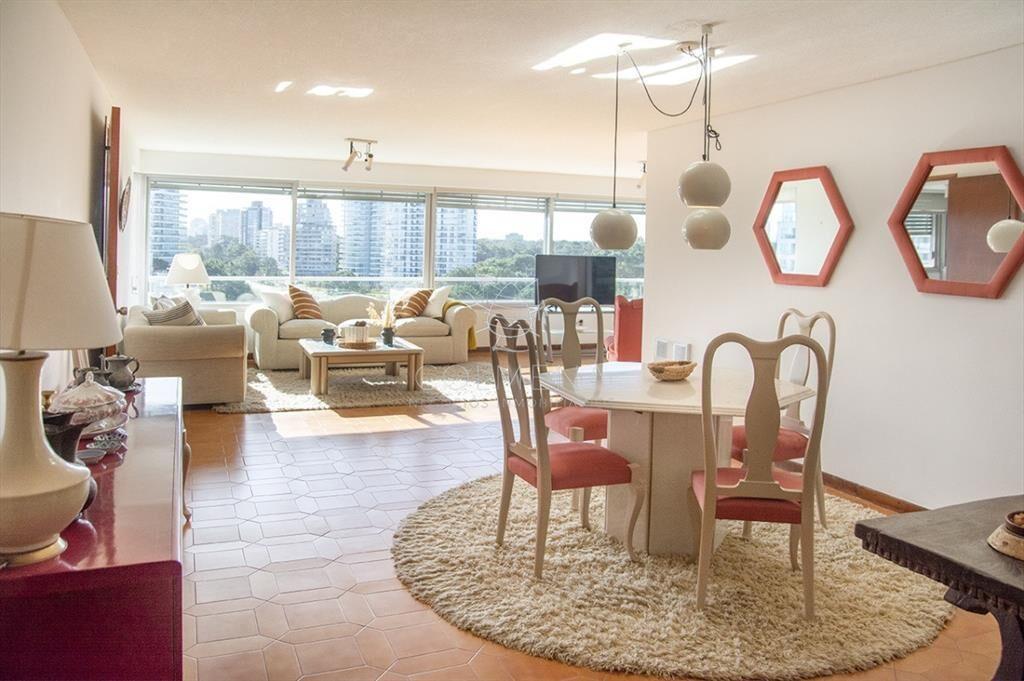 Hermoso Departamento en venta de 3 dormitorios.
