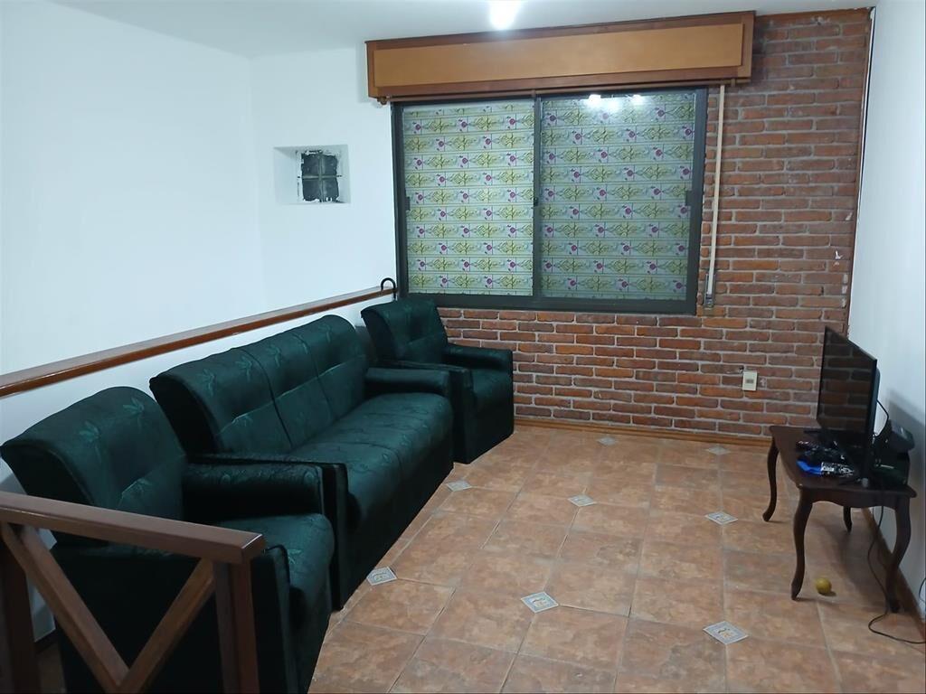 PH con renta, 4 dormitorios, 2 baños,terraza parrillero