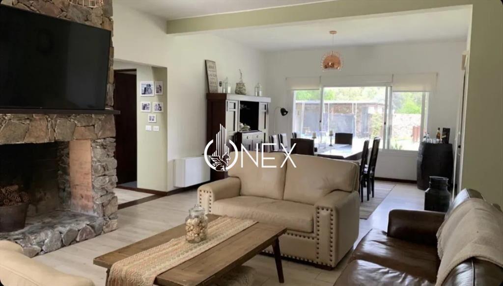 Oportunidad casa 5 dormitorios 4 baños piscina