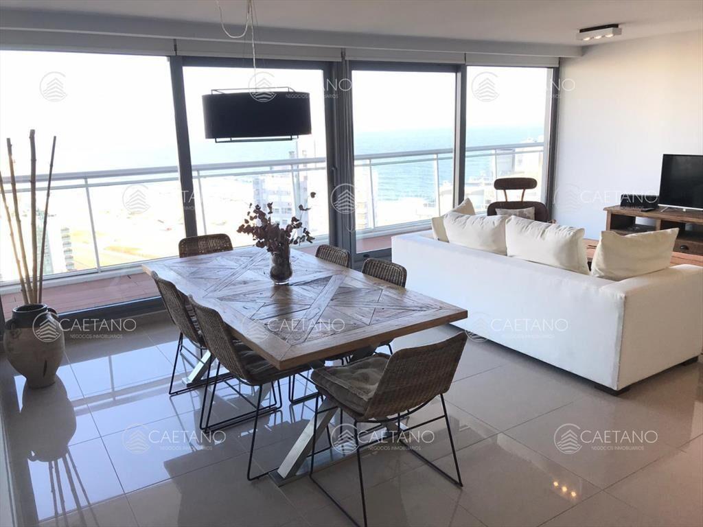 Departamento, de 2 suites, a la venta en Punta del Este