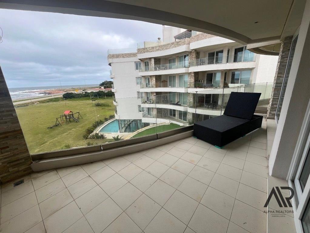Venta De Apartamento Primera Linea Playa Mansa Parada 40