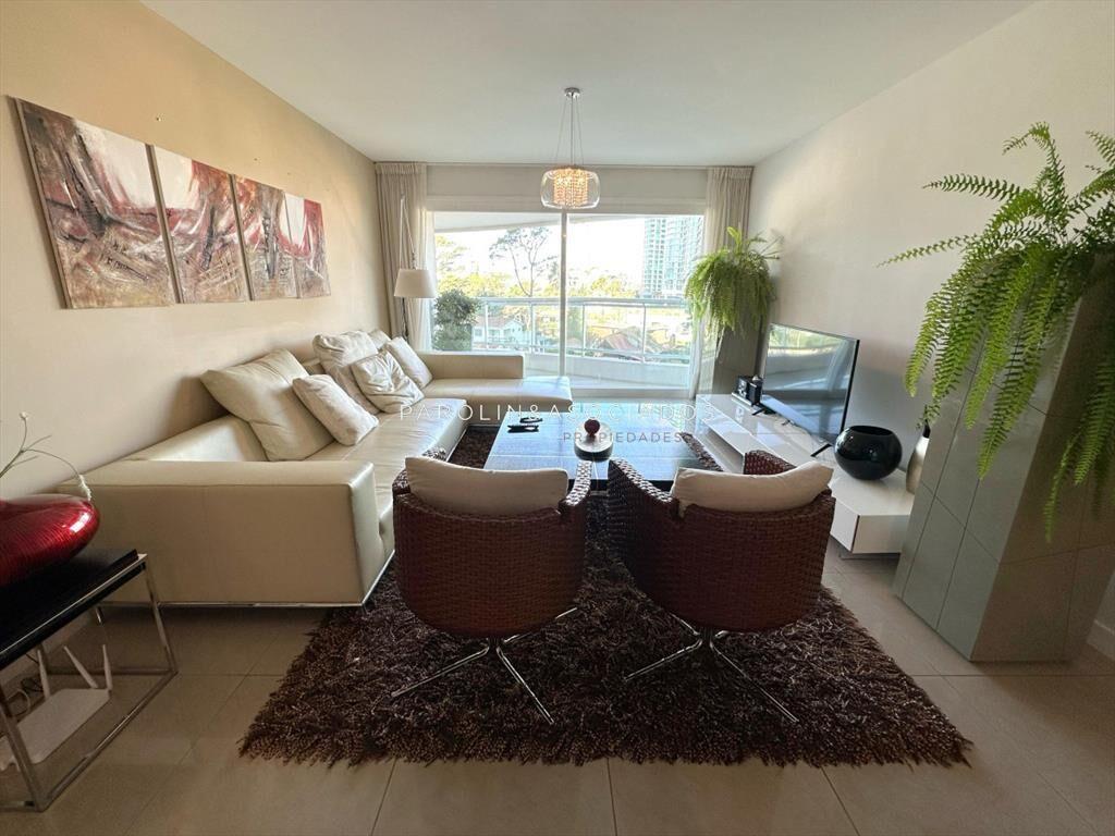 Apartamento en Venta de 2 dormitorios + de en ,