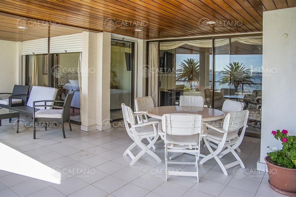 Departamento de 4 dormitorios en venta, con vista