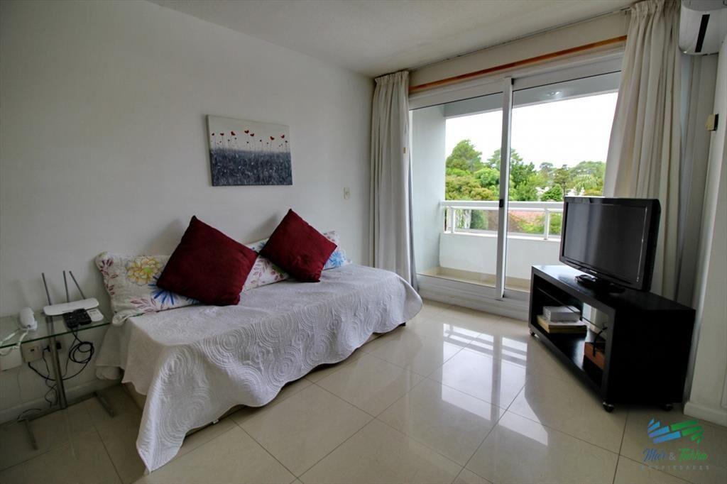 En venta apartamento 1 dormitorio con servicios y