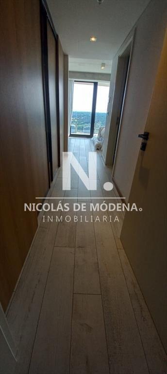 Vende apartamento de 2 dormitorios frente al mar