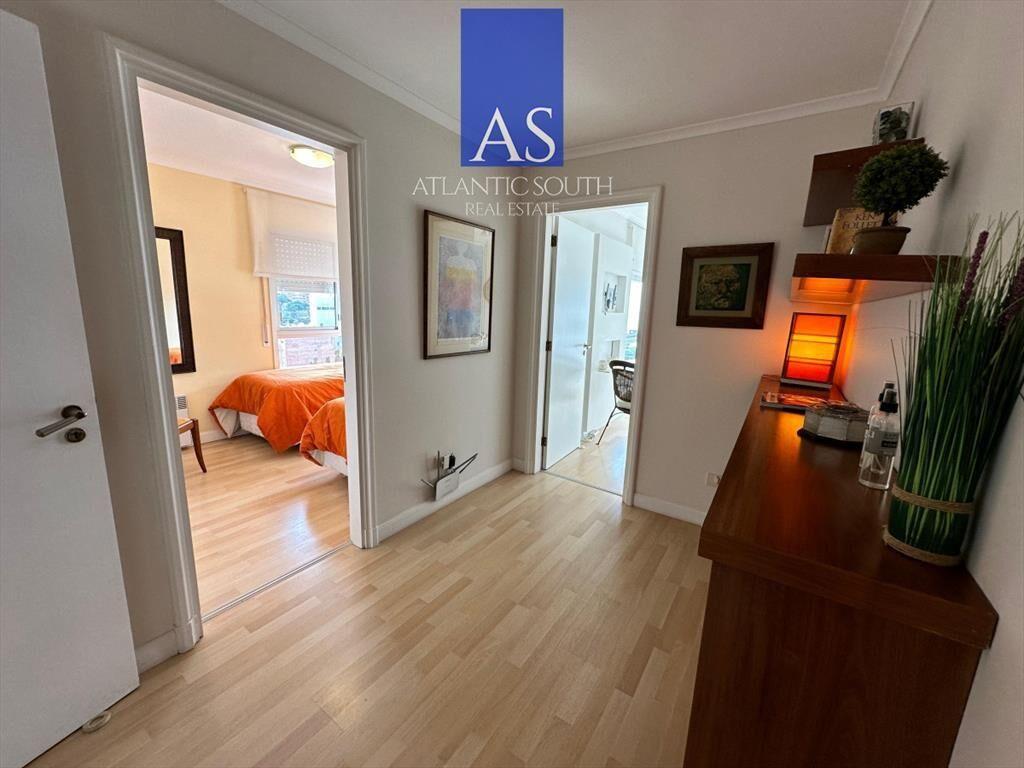 Apartamento de 2 dormitorios y medio en Playa ,