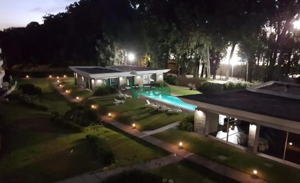 Venta apartamento, Punta Gorda,2 garajes, todos
