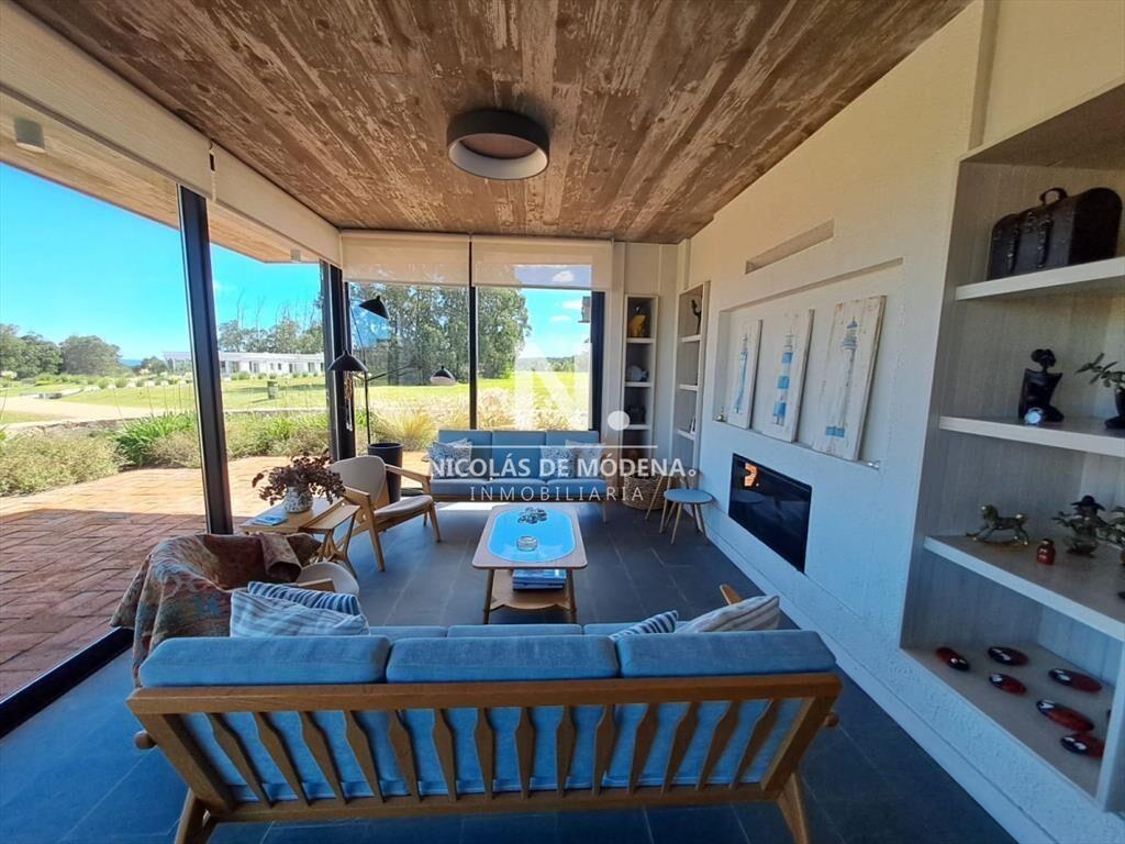 En venta espectacular casa en Las Garzas, de 3 dormitorios