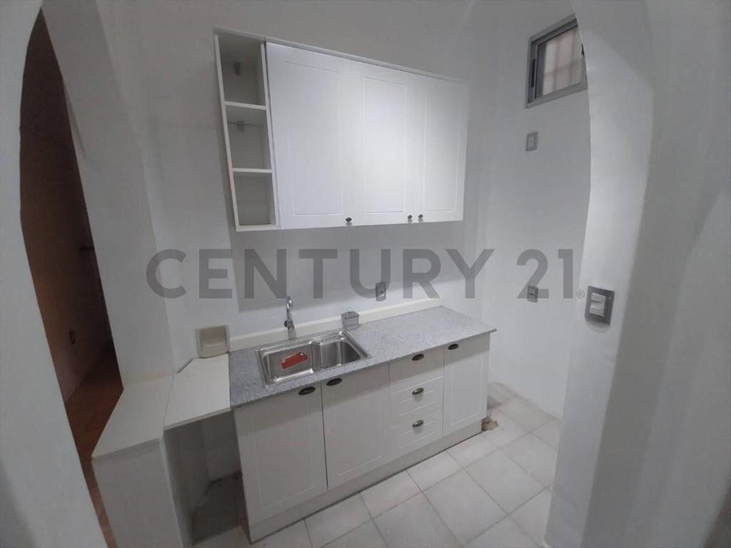 VENTA APARTAMENTO CORDÓN SUR, 2 DORM, PATIO, ACEPTA BANCO,