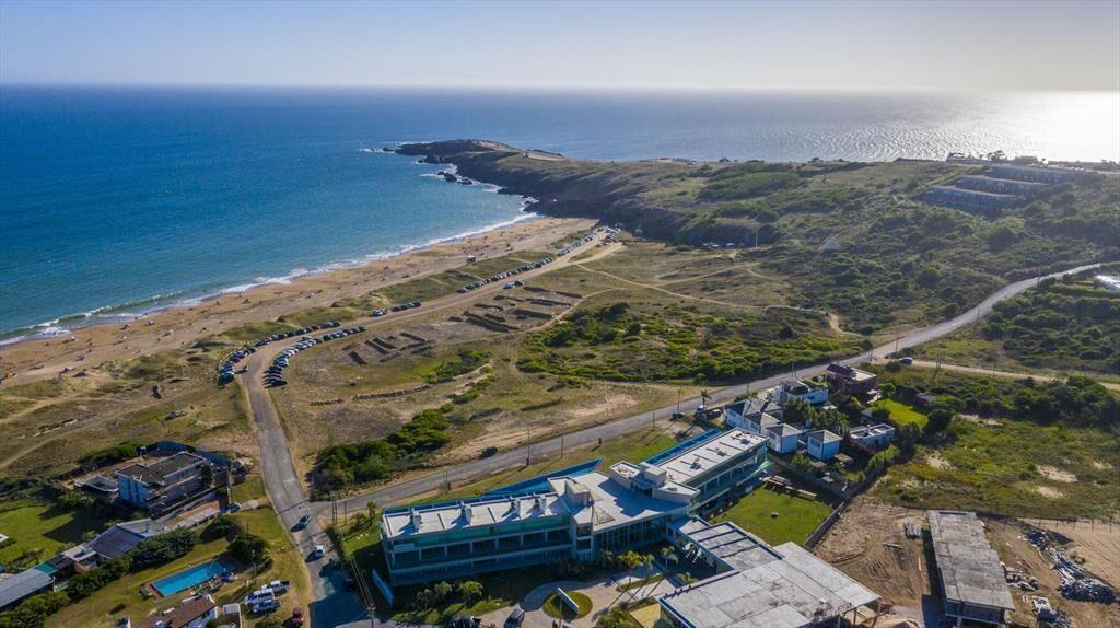 Venta Apartamento a Estrenar, Pileta propia Alta rentabilid