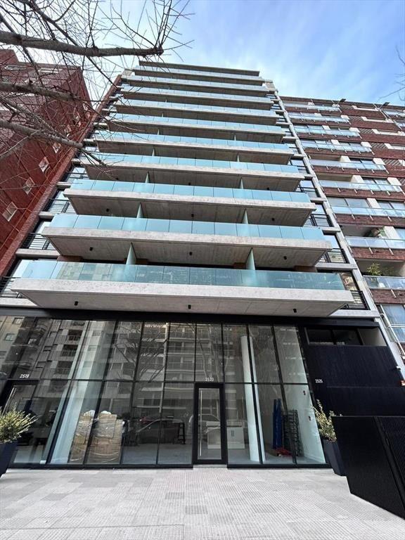 Sarmiento prox a 21, con renta, 1 ambiente, barbacoa, gym!