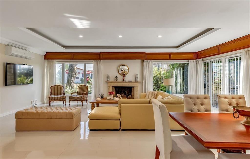 CASA RECICLADA VENTA PLAYA MANSA A PASOS DEL MAR