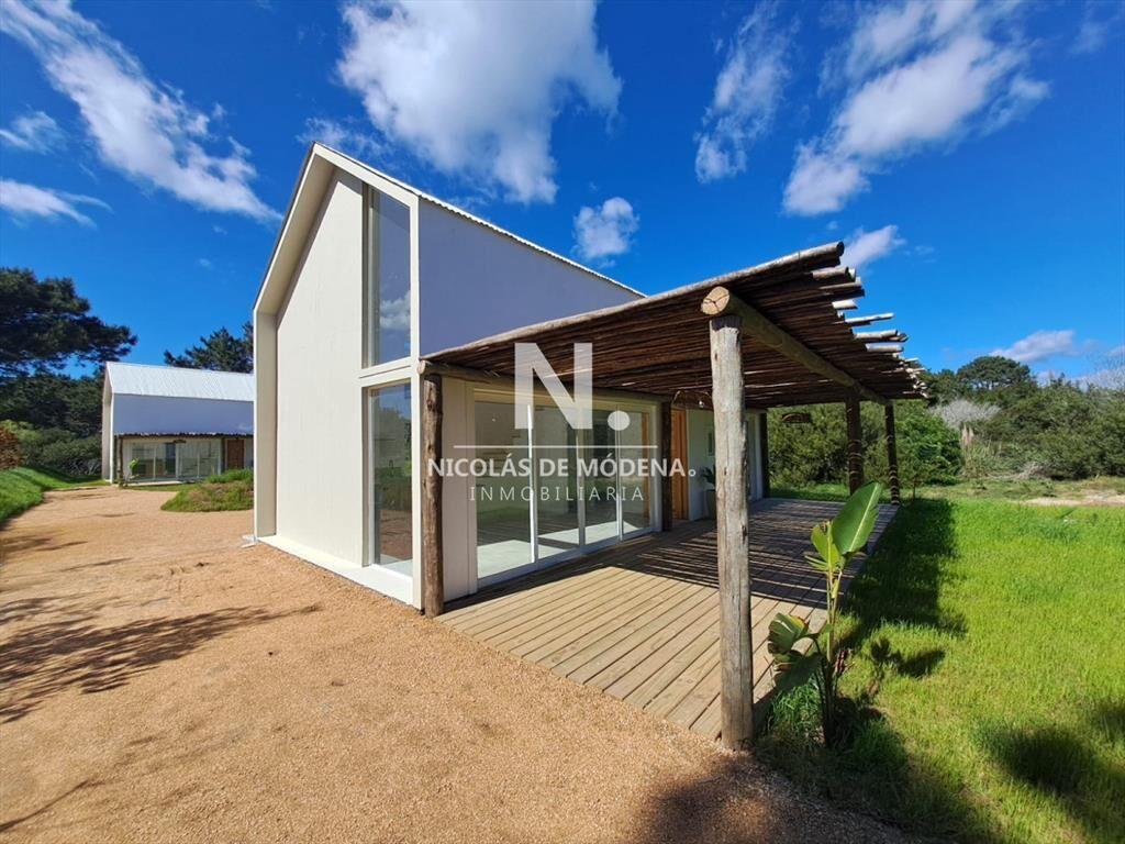 Casa a estrenar a la venta en Arenas de Jose 2