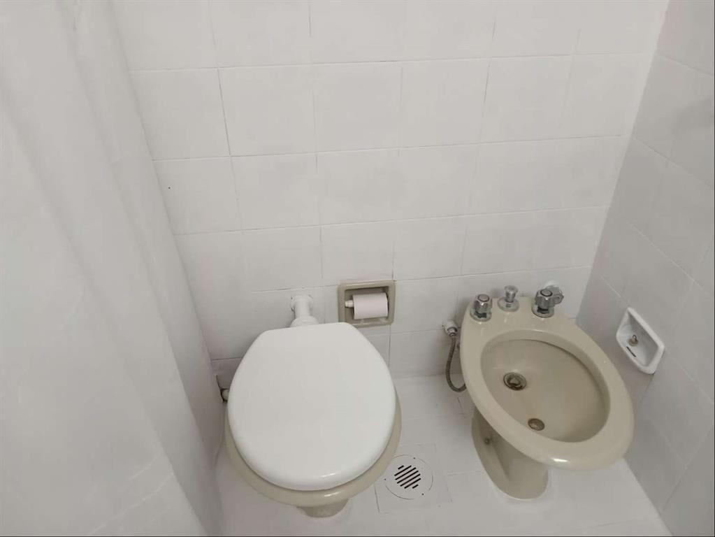 Alquiler Apartamento Pocitos 3 dormitorios 2 baños patio y