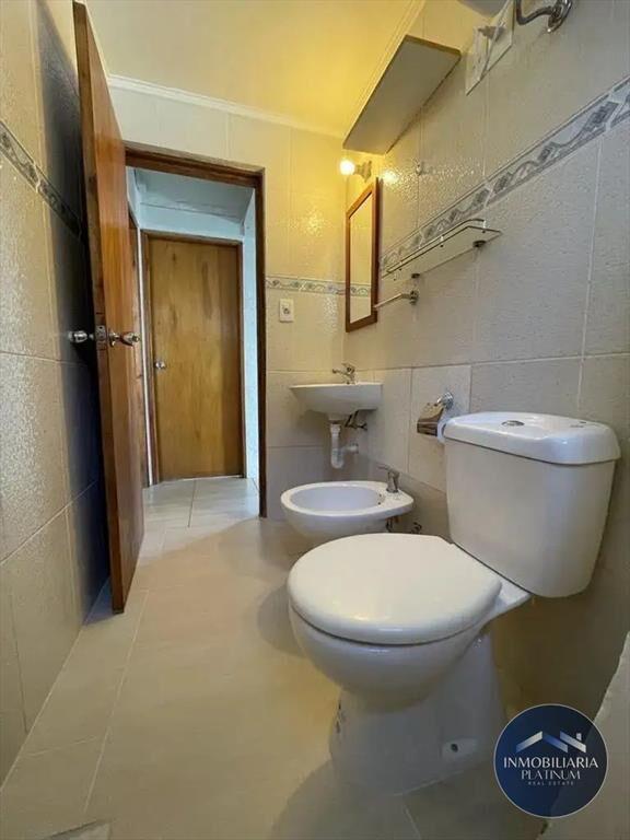 Casa en venta c/ cochera en Atlántida