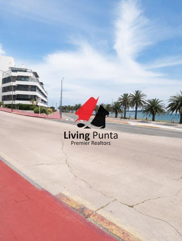 Departamento frente al mar de 3 dormitorios en