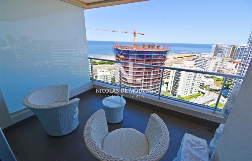 Vende apartamento de 2 dormitorios en Brava Punta