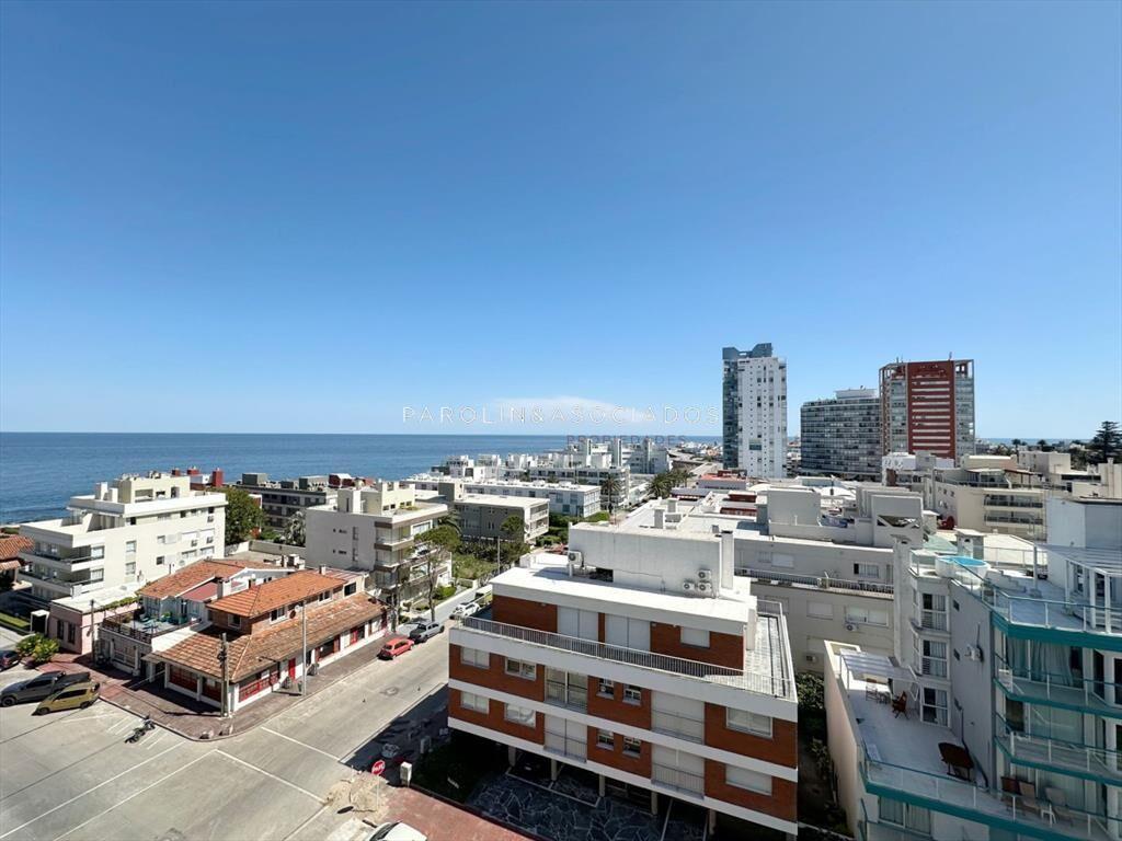 Apartamento de 1 dormitorio en venta en edificio