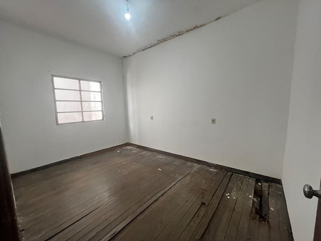 Venta Casa 2 dormitorios y patio, Centro