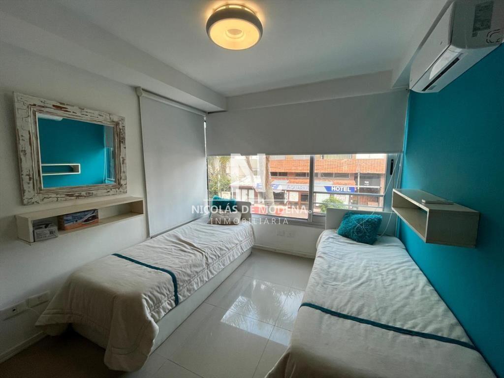 Apartamento en Venta de 2 dormitorios a cuadras del Puerto