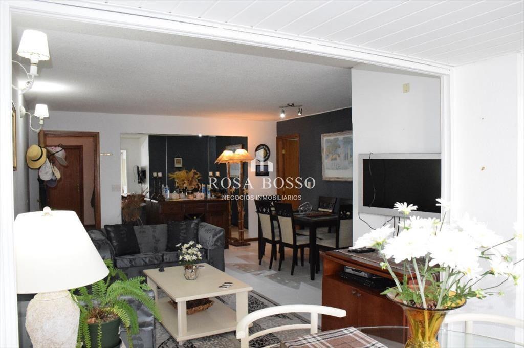 Apartamento en Brava, 2 dormitorios *